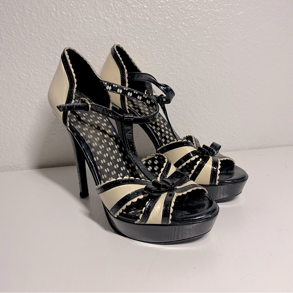 Dainty Jessica Simpson heels